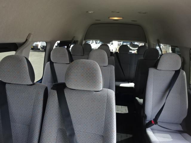 TOYOTA HIACE COMMUTER 2017
